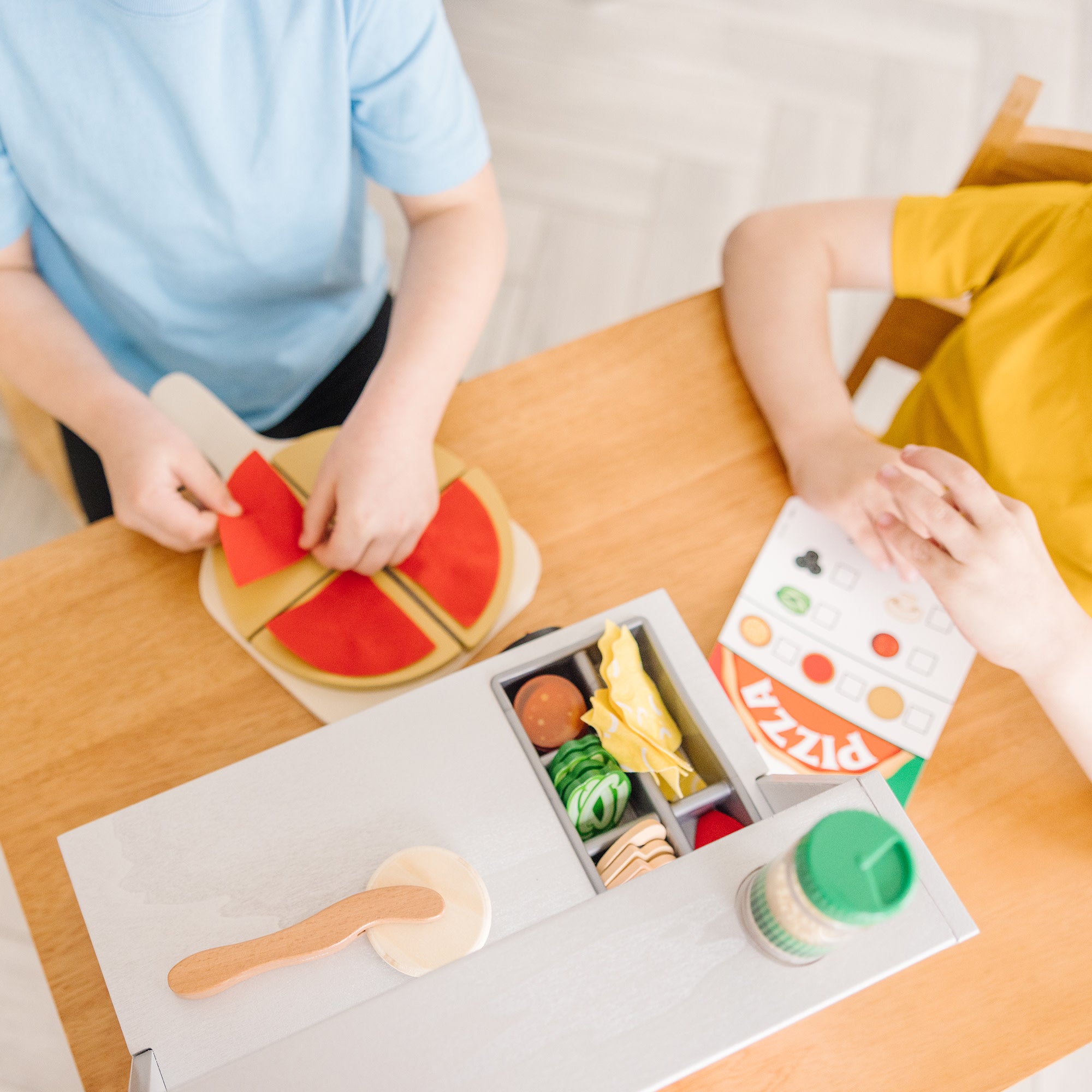 Top & Bake Pizza Counter - Wooden Play Food - Image 6