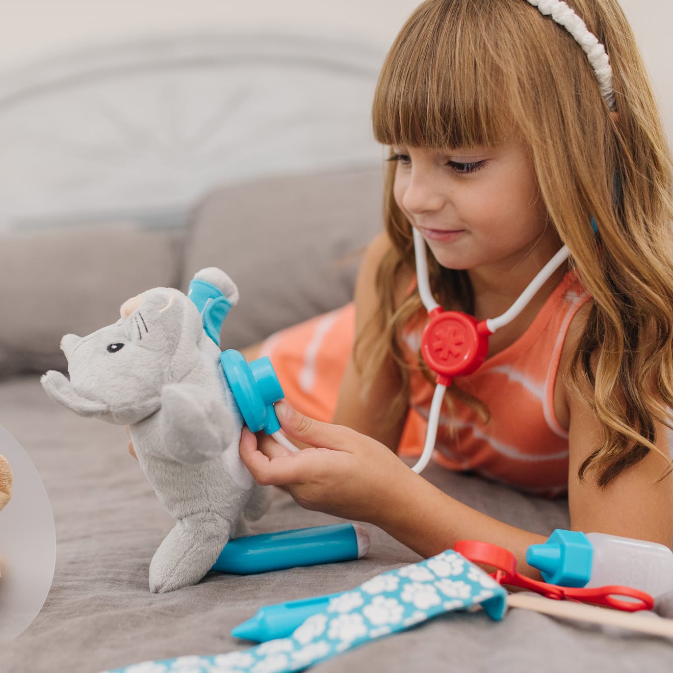 Examine & Treat Pet Vet Play Set - Image 5