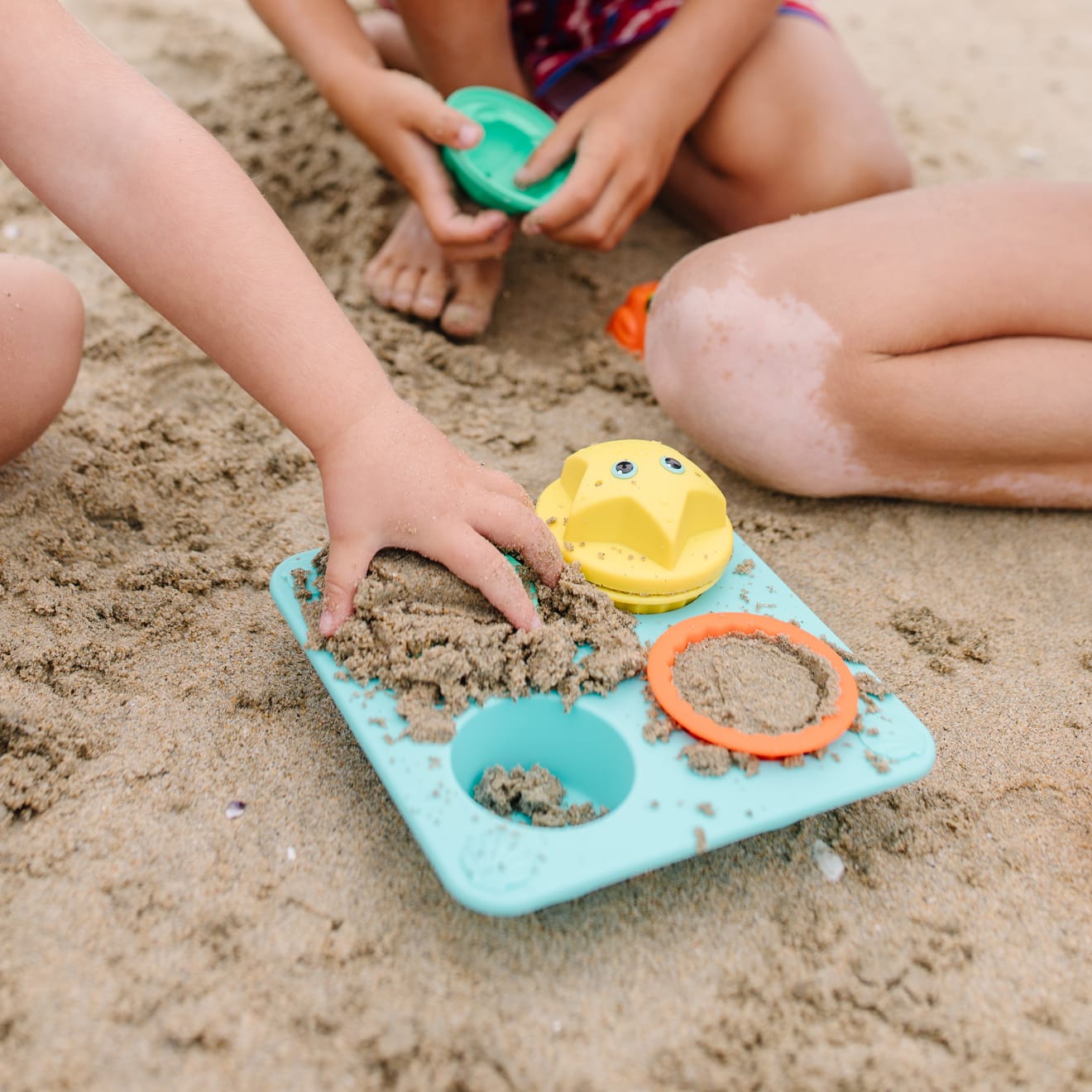 Seaside Sidekicks Sand Cupcake Set - Image 9